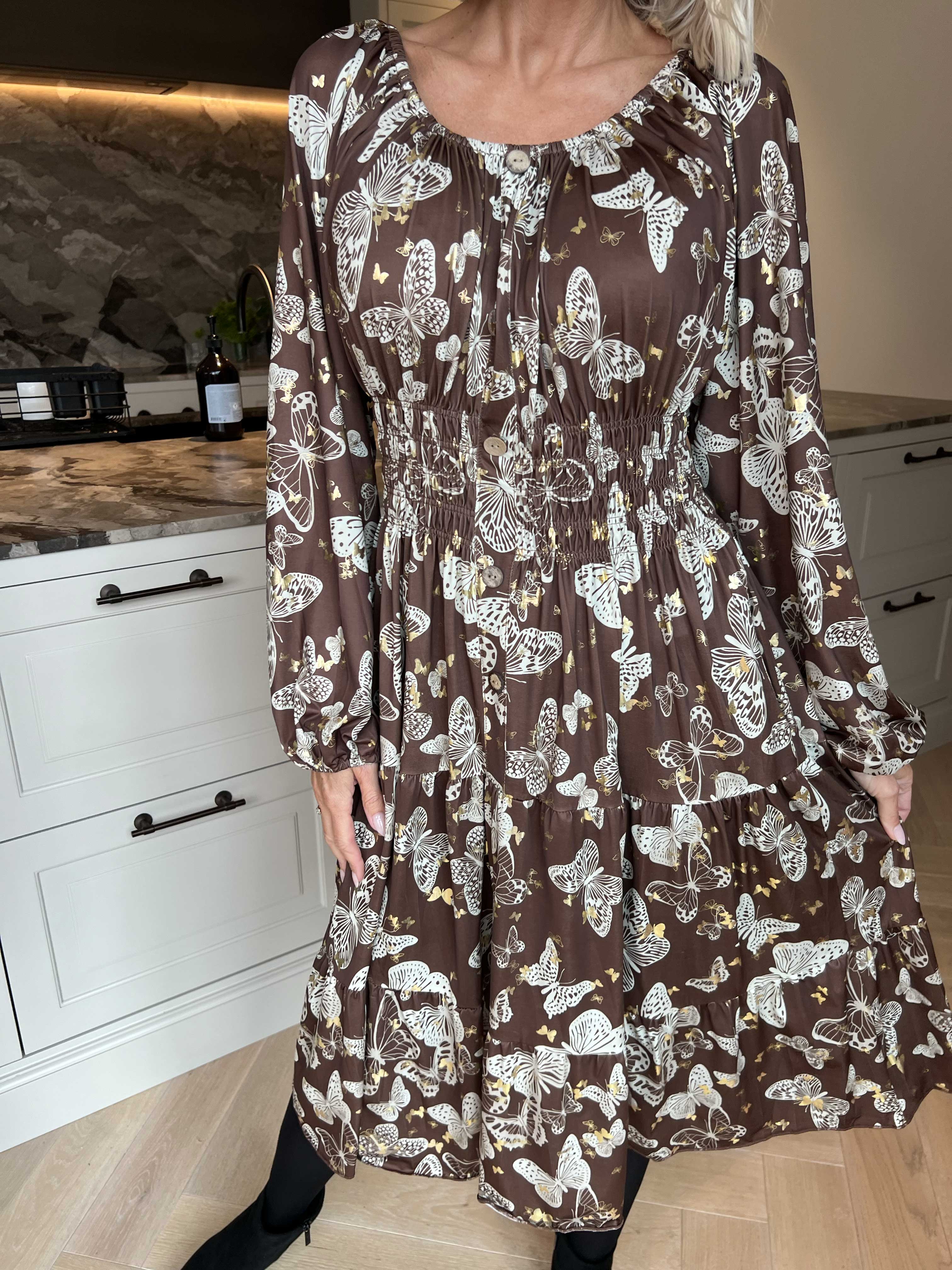 Tea Butterfly L/S - Plus size kjole med elastik i livet og sommerfugleprint